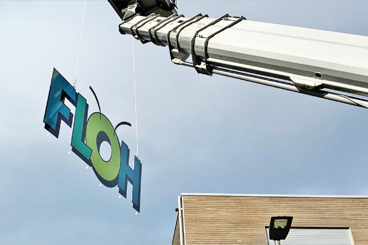 Kinderhaus_Floh_Metallbuchstaben_Gebaeude_Sonderanfertigung